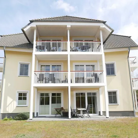 Bernsteinhaus 3 Mit 2 Balkonen & Kamin Kölpinsee